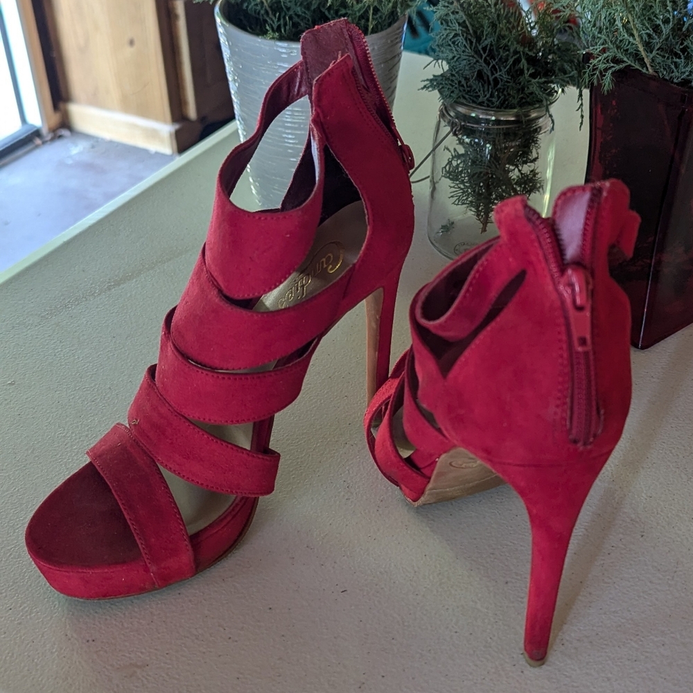 Shoes - Picture 2 of 2
